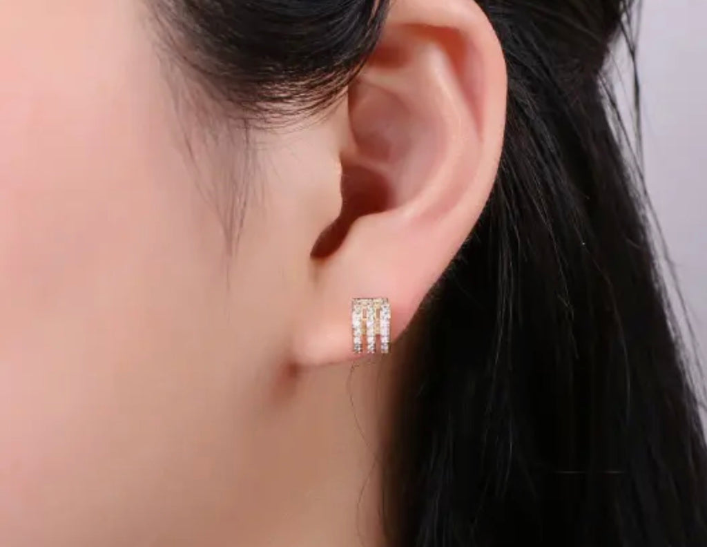 Mini diamond three row stud