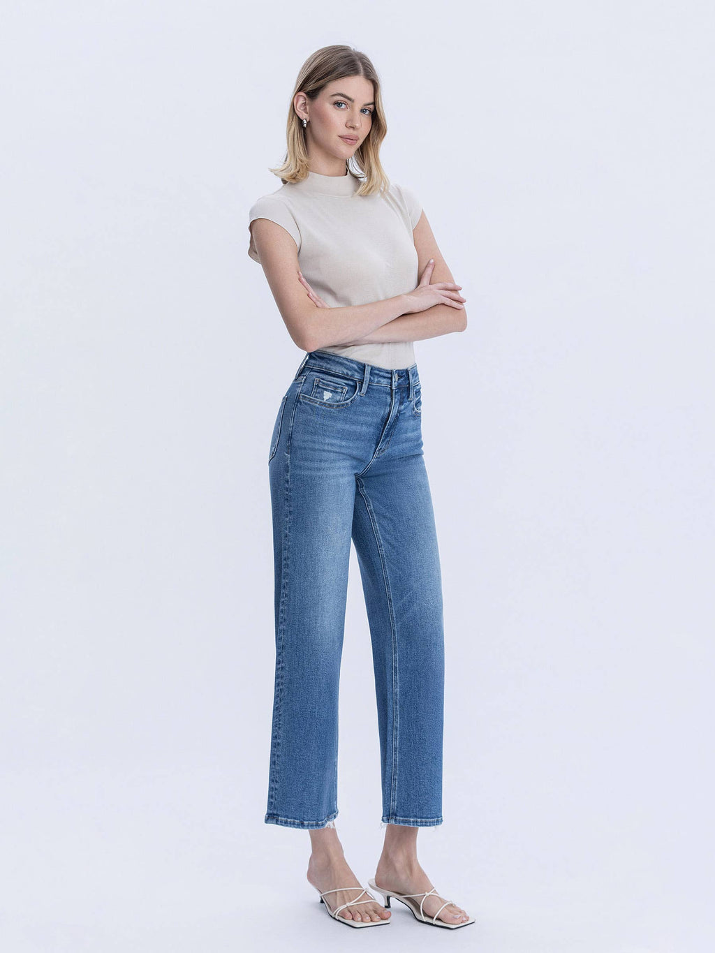 HIGH RISE MEDIUM WASH ANKLE WIDE JEANS