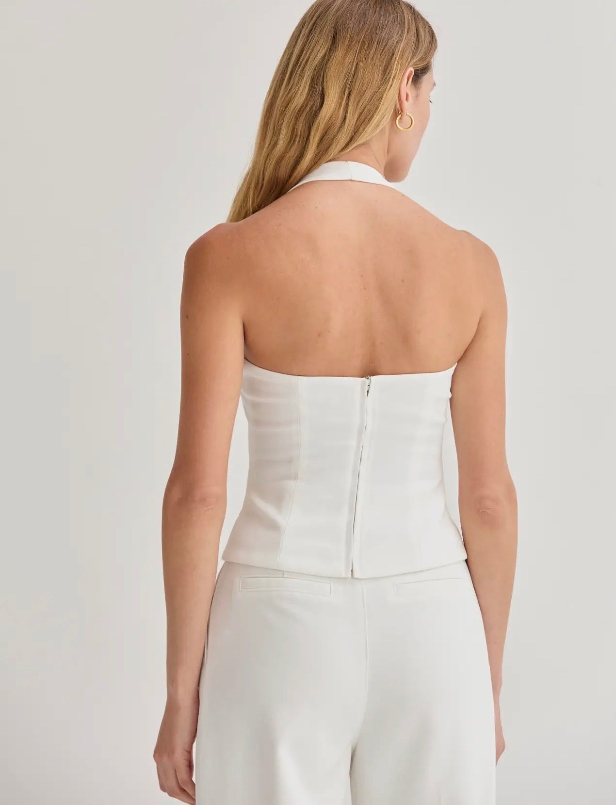 White halter