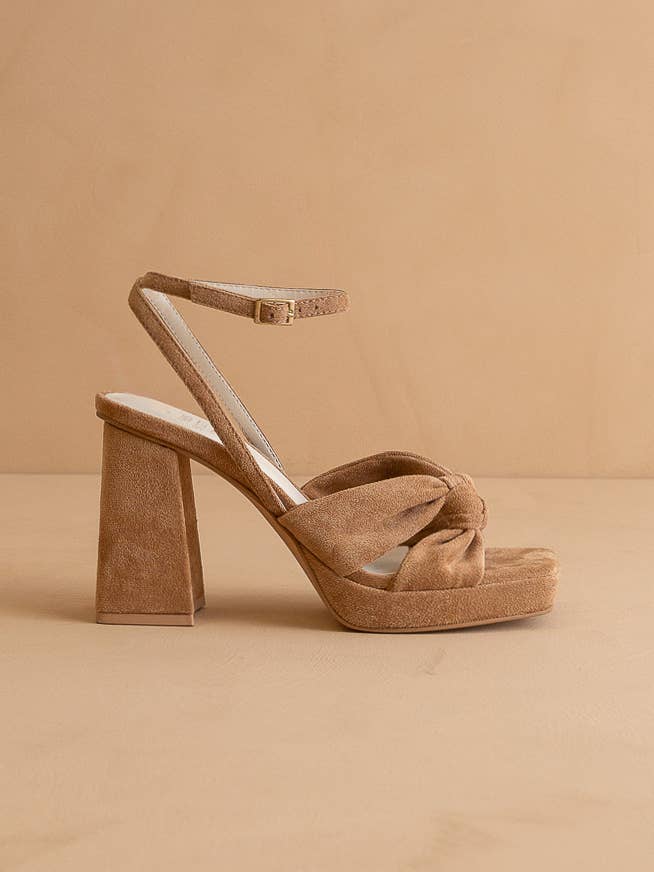 Knotted Band Platform Heel