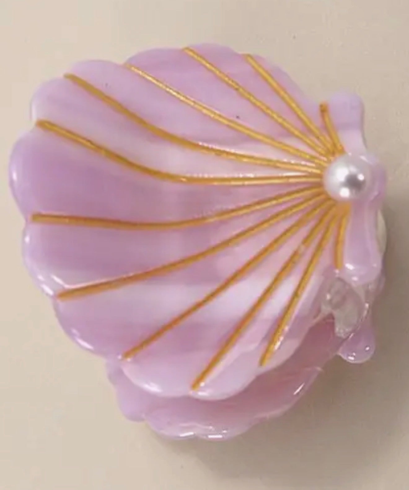 Lilac clip