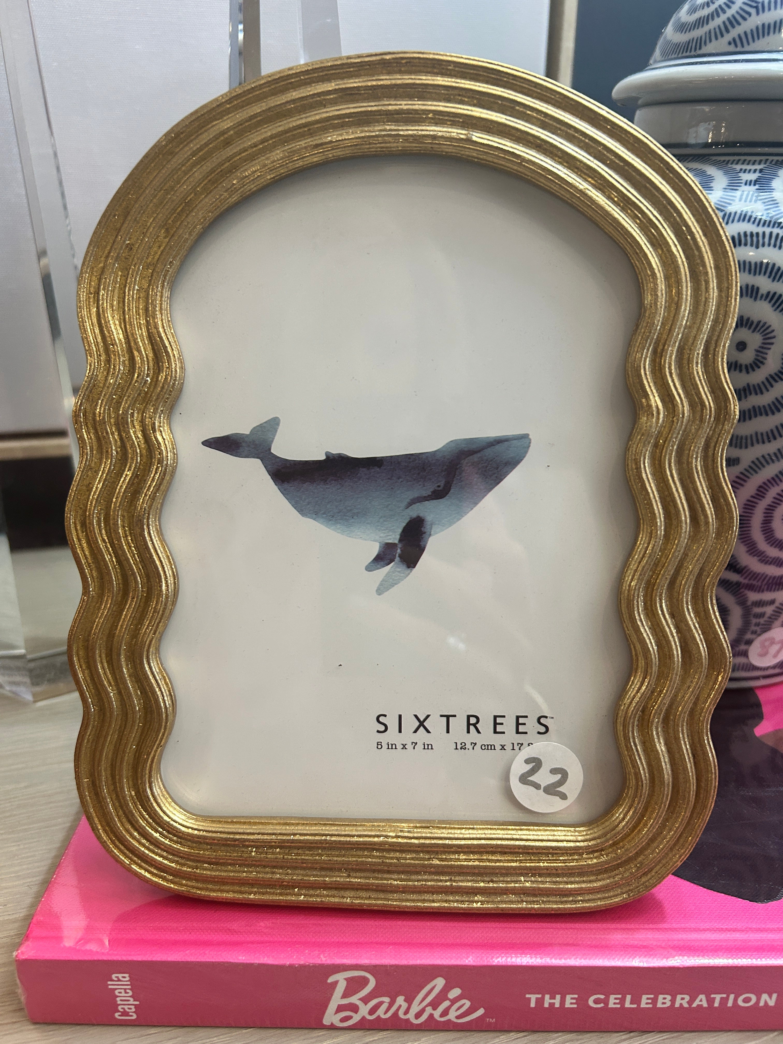 Arched gold frame