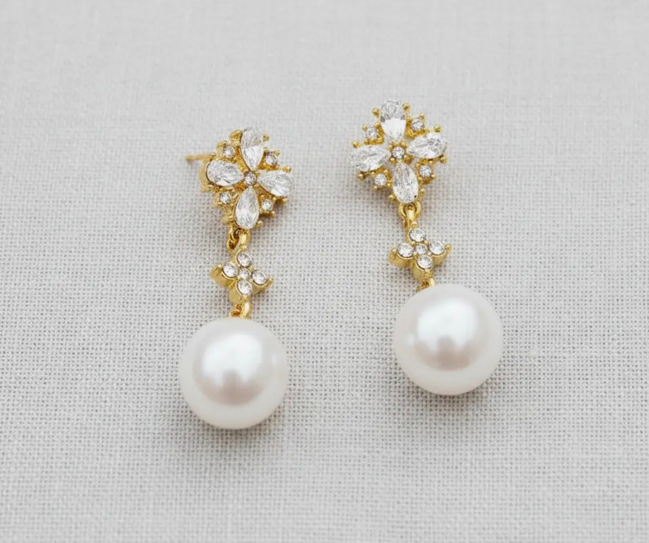 Pearl dangle