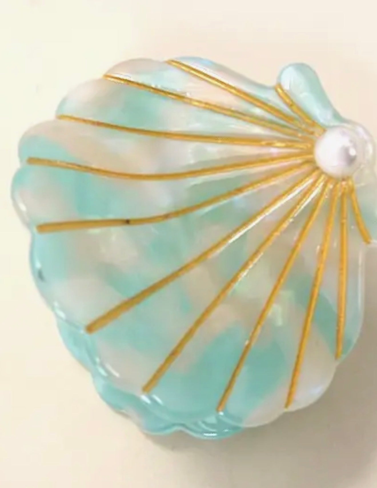Light blue clip