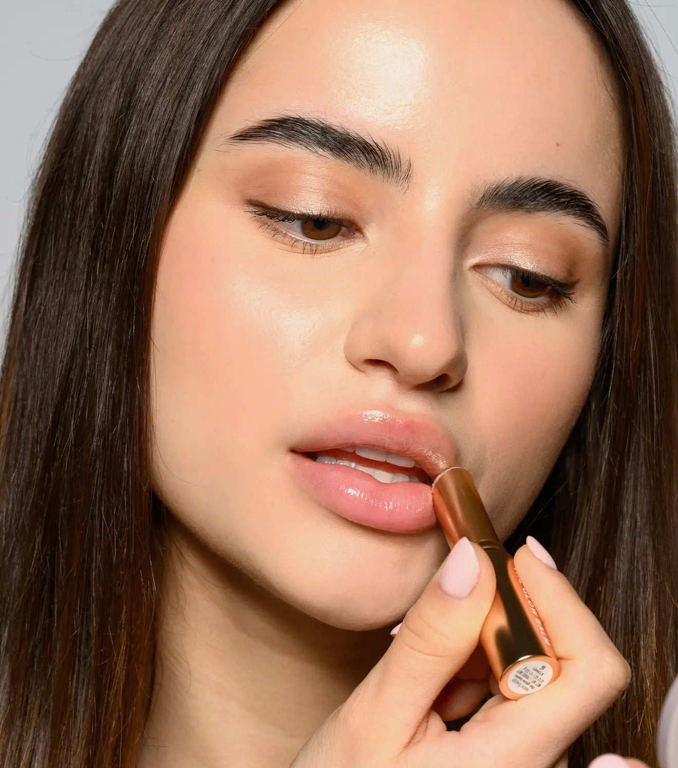 Lip glow balm