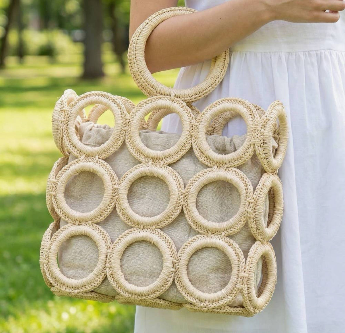 Straw Round Pattern Mesh Bag